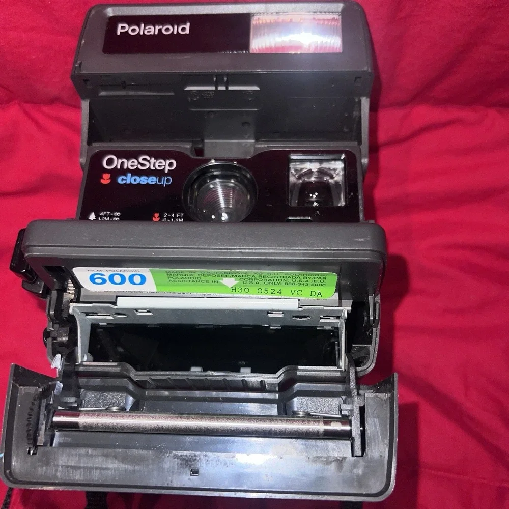 Polaroid One Step Close Up Instant Camera With Strap